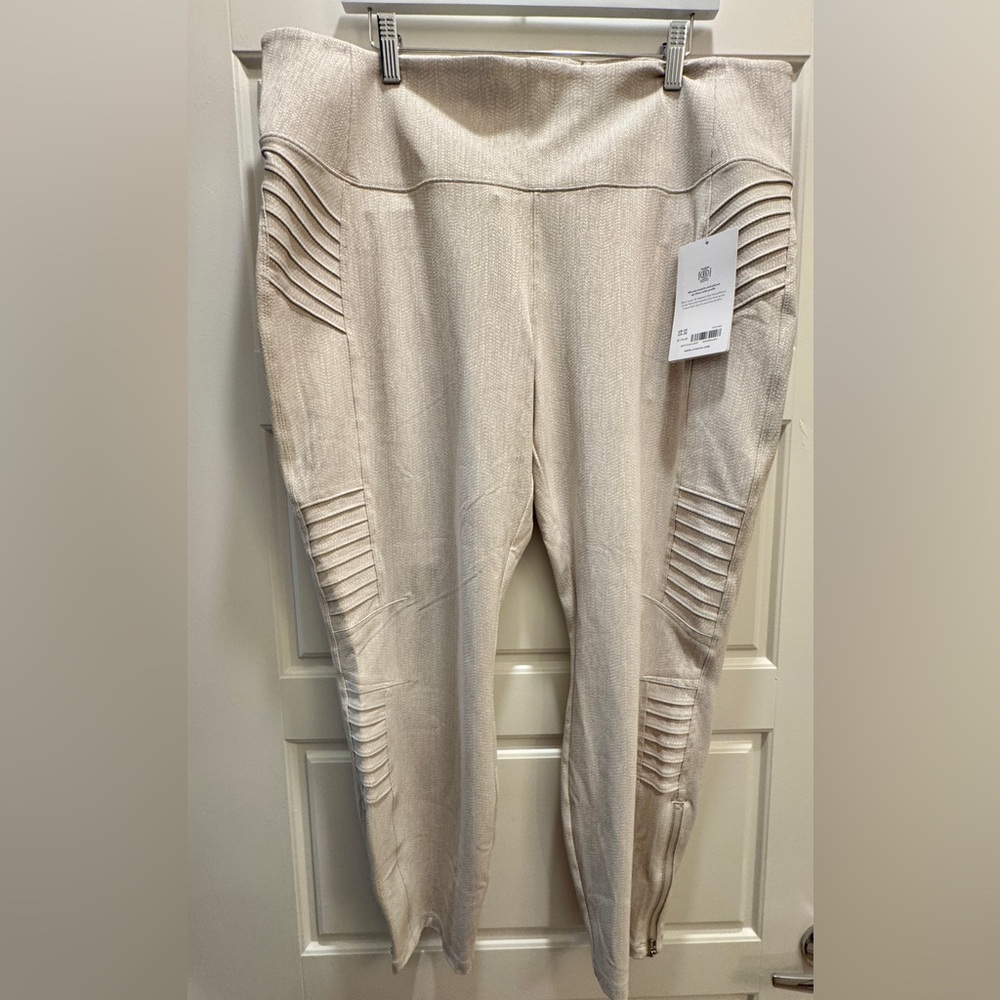 Athleta Cream Leggings with Textured Pleats